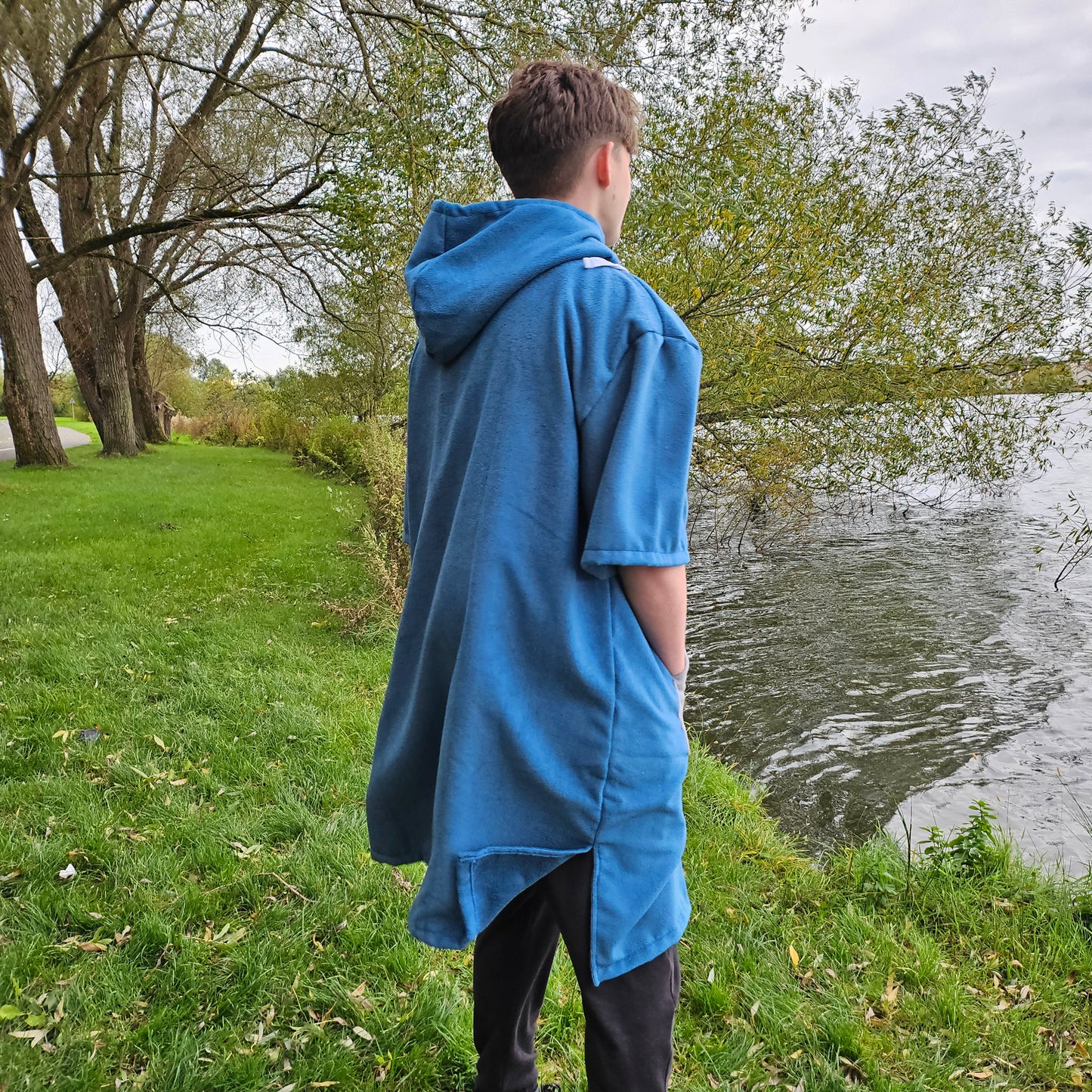 Towel Poncho Blue Grey Cold Fish Cold water Swimming Dipping Surfing