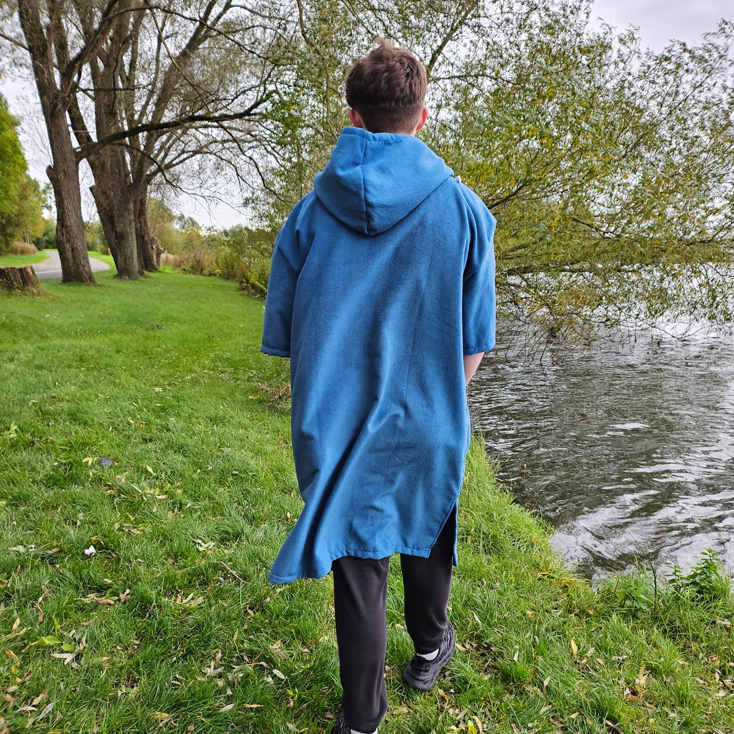 Towel Poncho Blue Grey Cold Fish Cold water Swimming Dipping Surfing