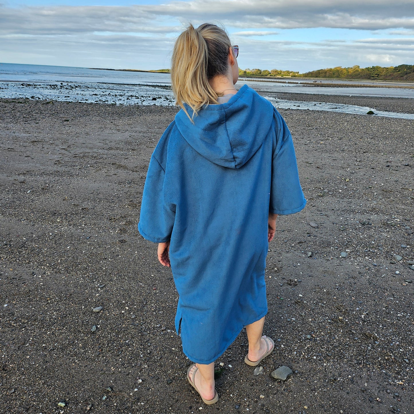 Towel Poncho Blue Grey Cold Fish Cold water Swimming Dipping Surfing